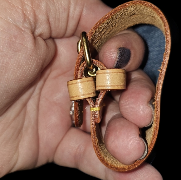 Louis Vuitton luggage accessories - Picture 3 of 3